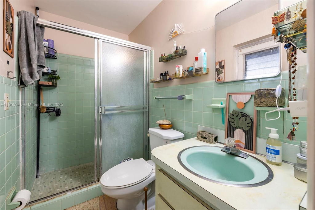 Real estate property located at 15290 82nd Ave, Miami-dade, Southwood Rev, Palmetto Bay, FL