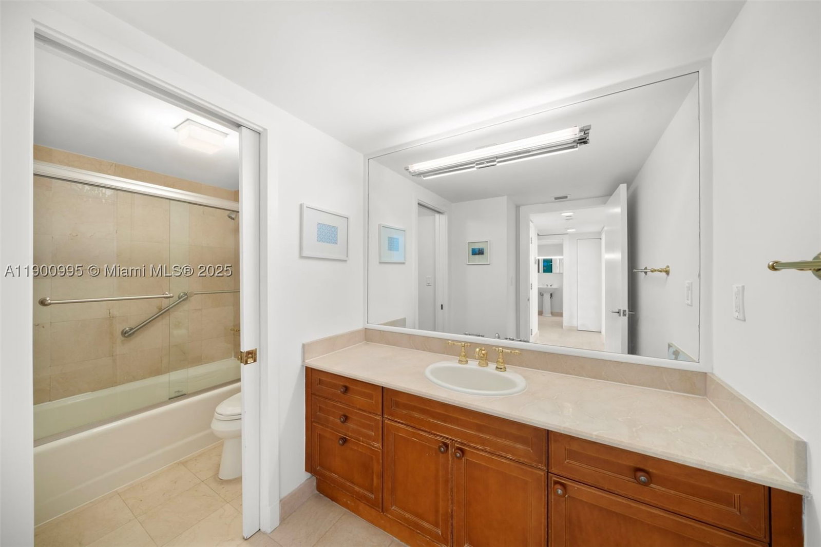 Real estate property located at 5025 Collins Ave #2409, Miami-dade, Capobella Condo, Miami Beach, FL