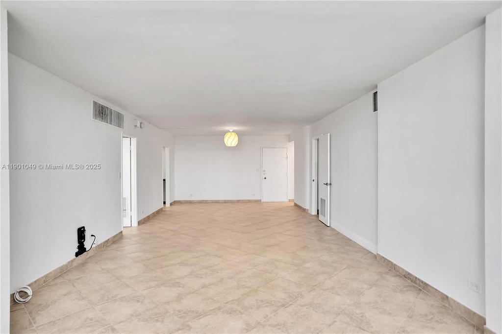 Real estate property located at 5005 Collins Ave #607, Miami-dade, The Carriage Club North C, Miami Beach, FL
