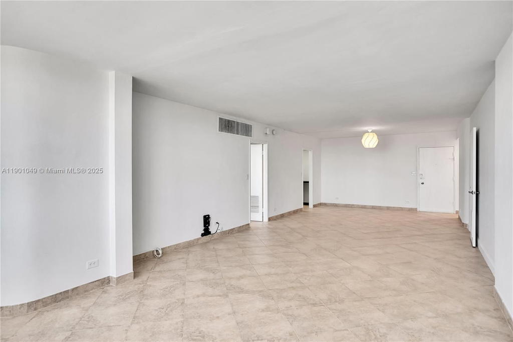 Real estate property located at 5005 Collins Ave #607, Miami-dade, The Carriage Club North C, Miami Beach, FL