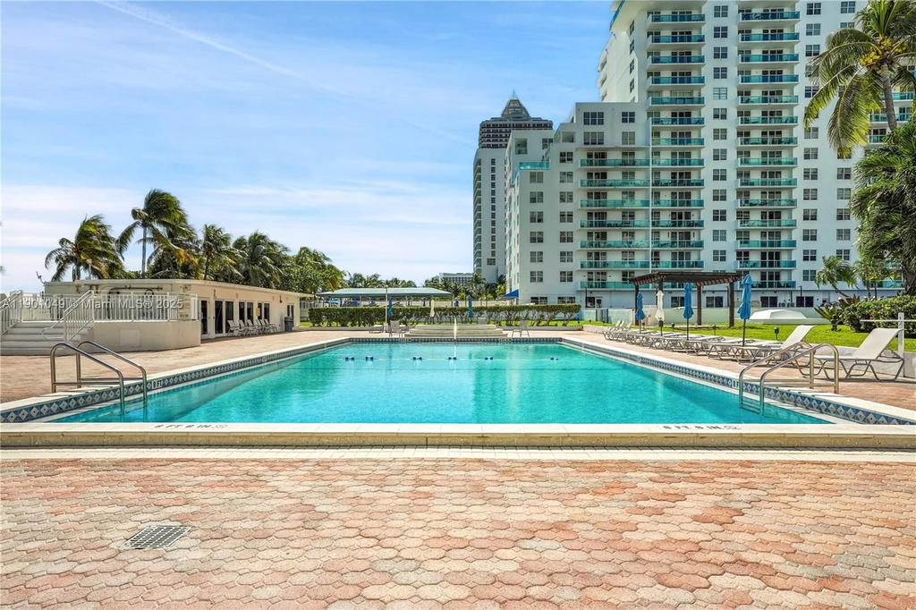 Real estate property located at 5005 Collins Ave #607, Miami-dade, The Carriage Club North C, Miami Beach, FL