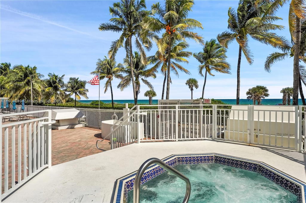 Real estate property located at 5005 Collins Ave #607, Miami-dade, The Carriage Club North C, Miami Beach, FL