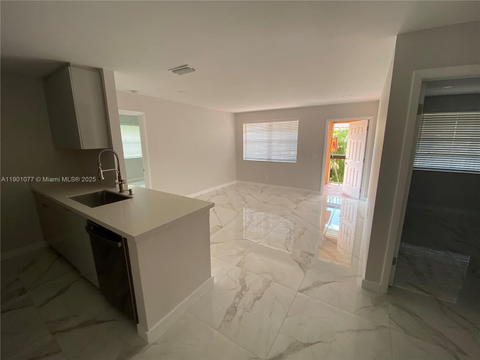 Real estate property located at 10425 7th St #204, Broward, Bella Grand Condo, Pembroke Pines, FL
