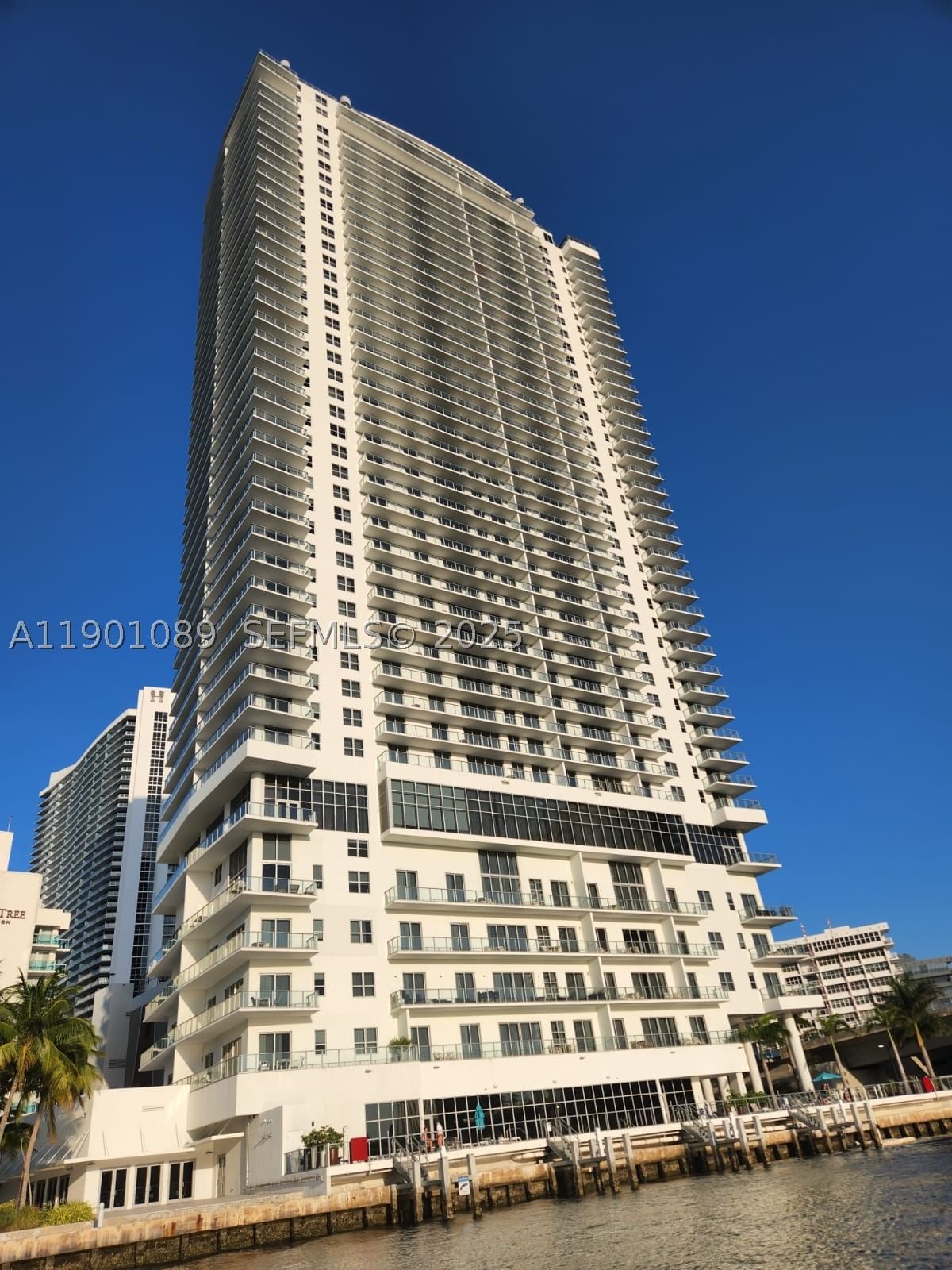 Real estate property located at 4010 Ocean Dr R1709, Broward, 4010 South Ocean Condo, Hollywood, FL