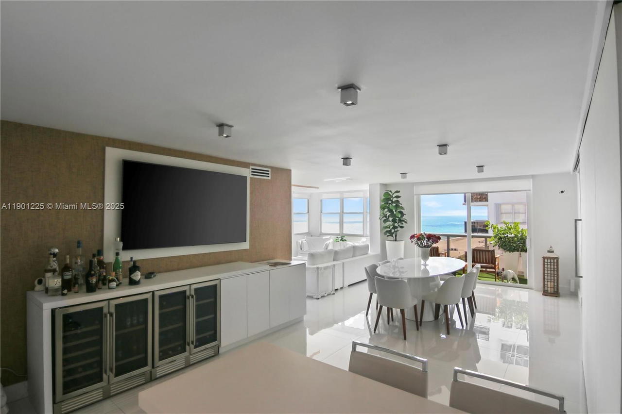 Real estate property located at 6039 Collins Ave #1402, Miami-dade, Maison Grande Condo, Miami Beach, FL