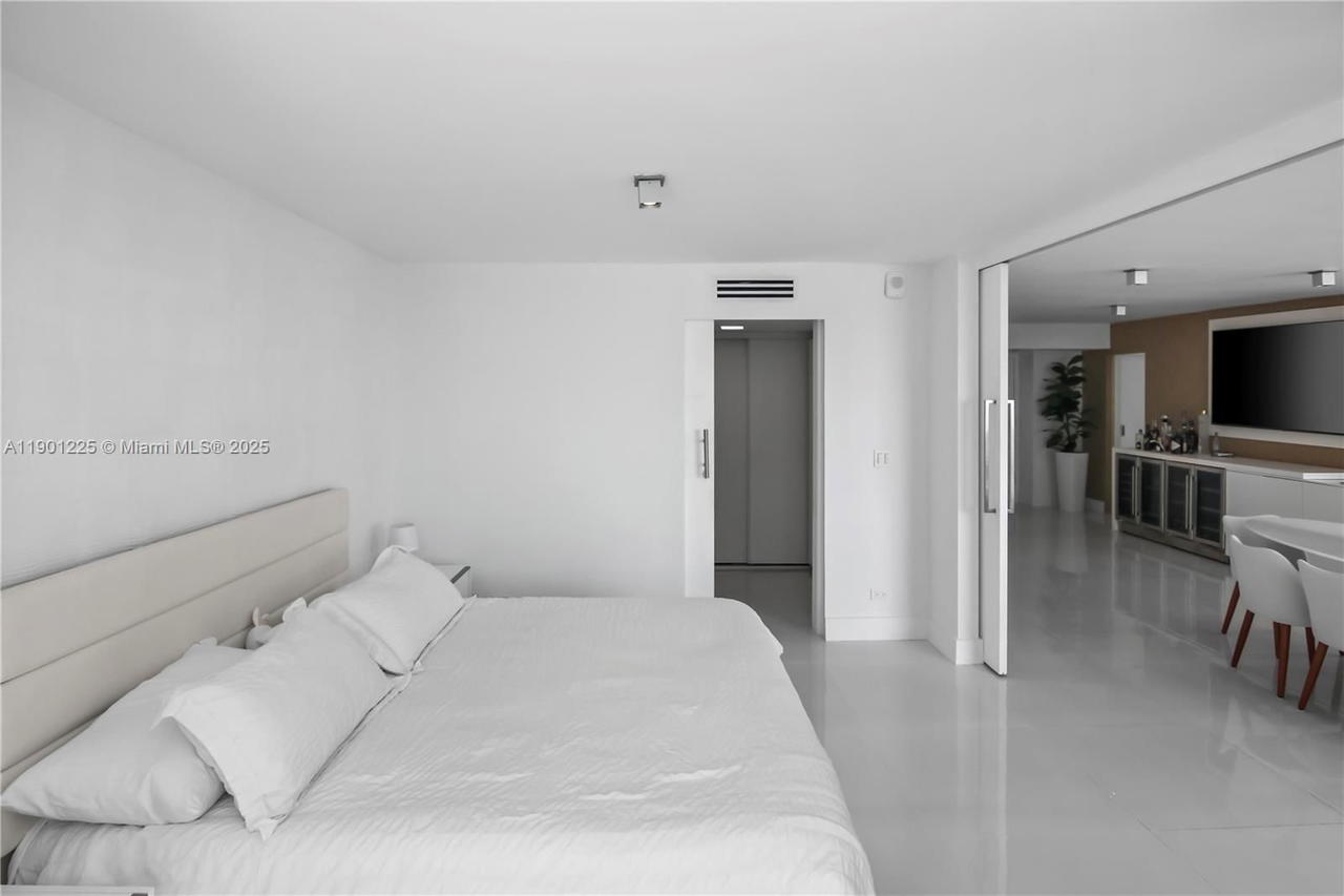 Real estate property located at 6039 Collins Ave #1402, Miami-dade, Maison Grande Condo, Miami Beach, FL