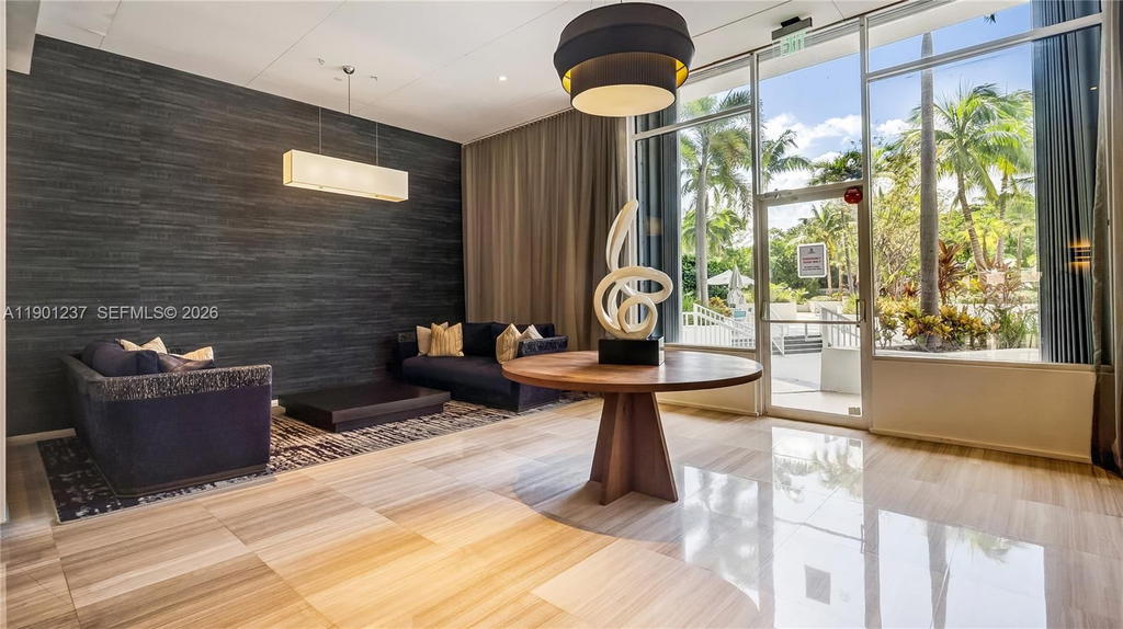 Real estate property located at 100 Bayview Dr #1807, Miami-dade, Arlen House East Condo, Sunny Isles Beach, FL