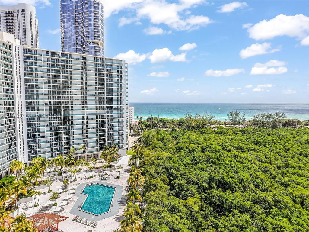 Real estate property located at 100 Bayview Dr #1807, Miami-dade, Arlen House East Condo, Sunny Isles Beach, FL