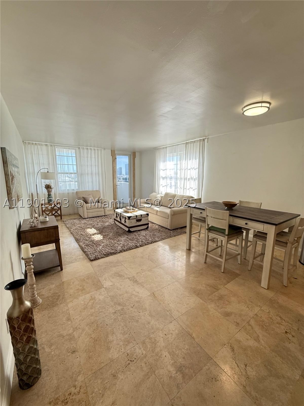 Real estate property located at 100 Lincoln Rd #1111, Miami-dade, The Decoplage Condo, Miami Beach, FL