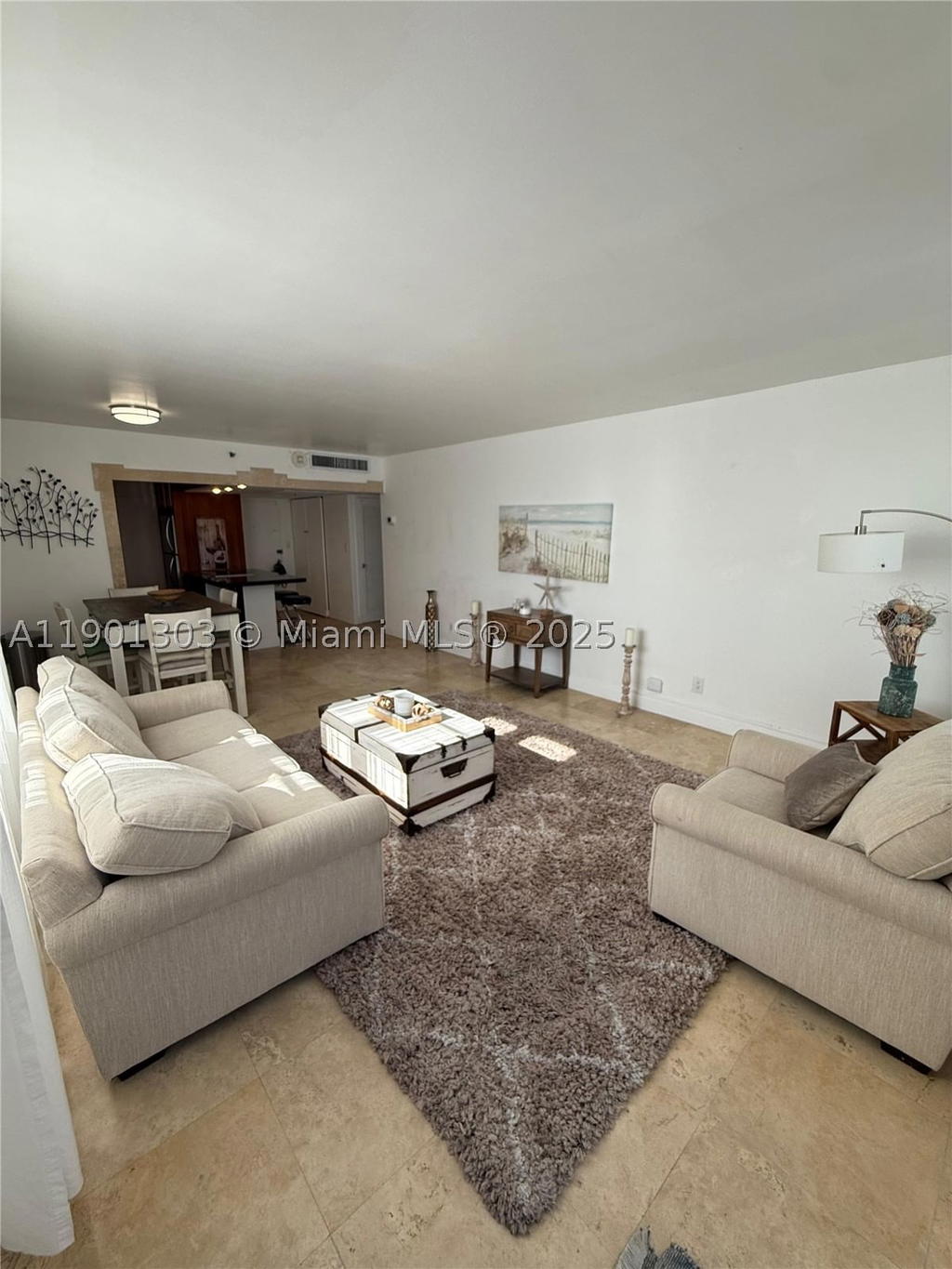 Real estate property located at 100 Lincoln Rd #1111, Miami-dade, The Decoplage Condo, Miami Beach, FL