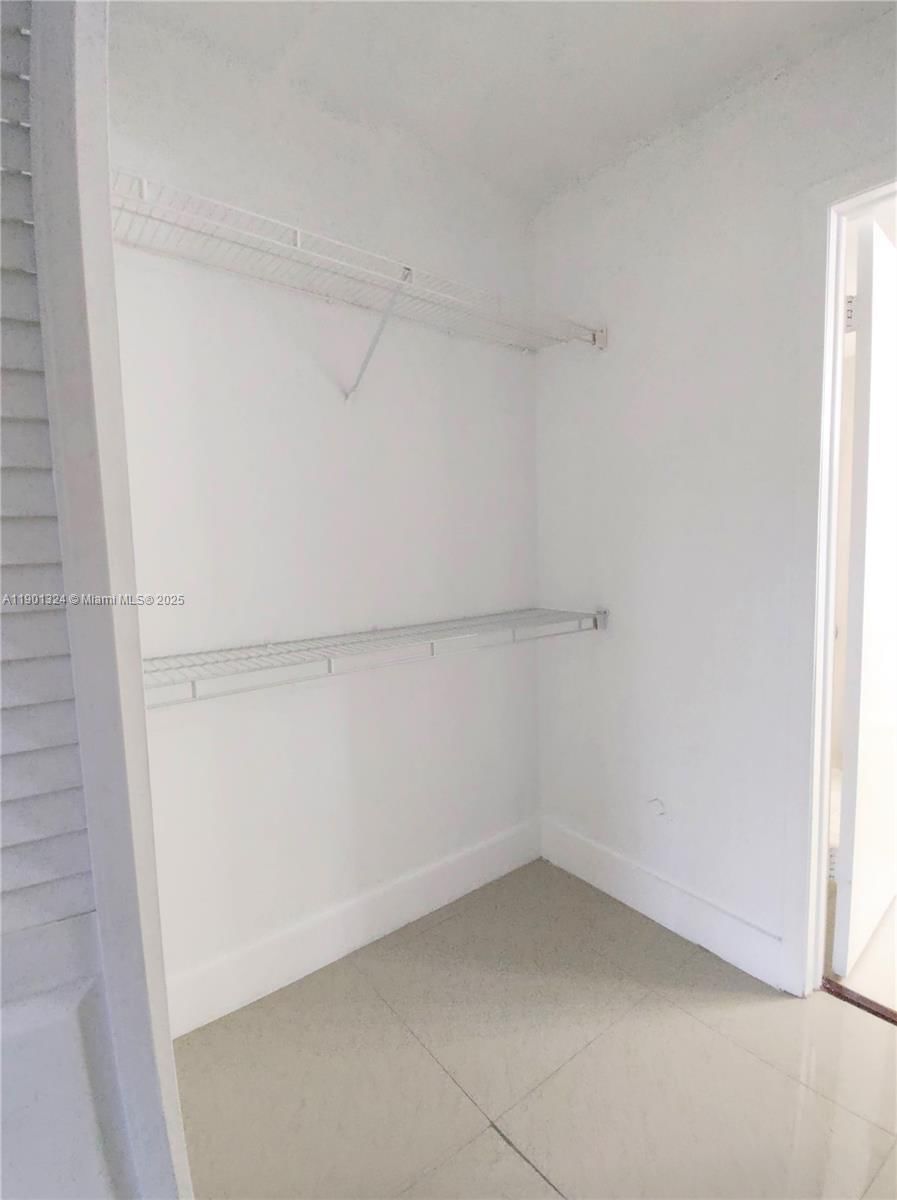 Real estate property located at 15500 80th St A-105, Miami-dade, The Courts At Kendall Con, Miami, FL