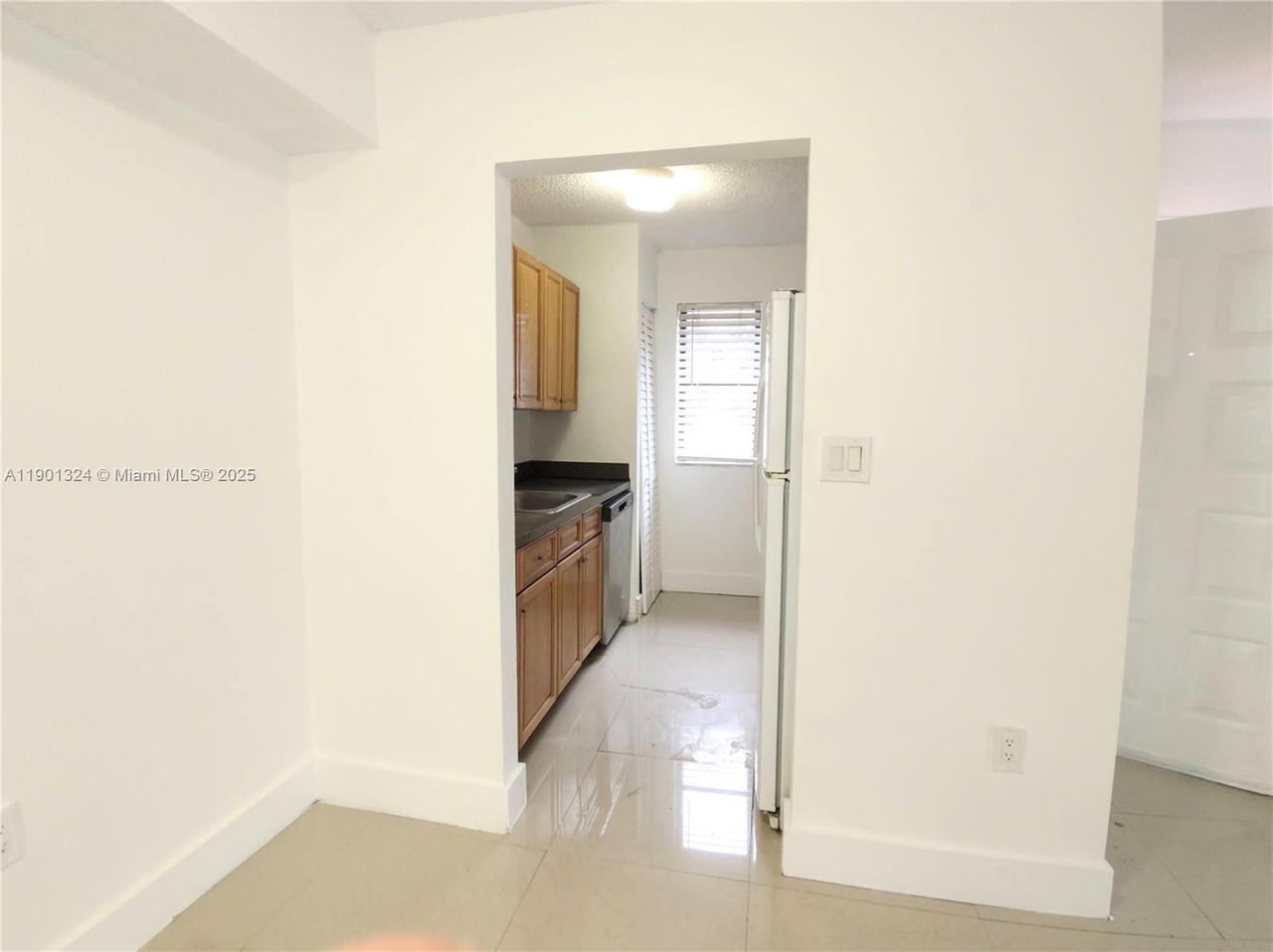 Real estate property located at 15500 80th St A-105, Miami-dade, The Courts At Kendall Con, Miami, FL