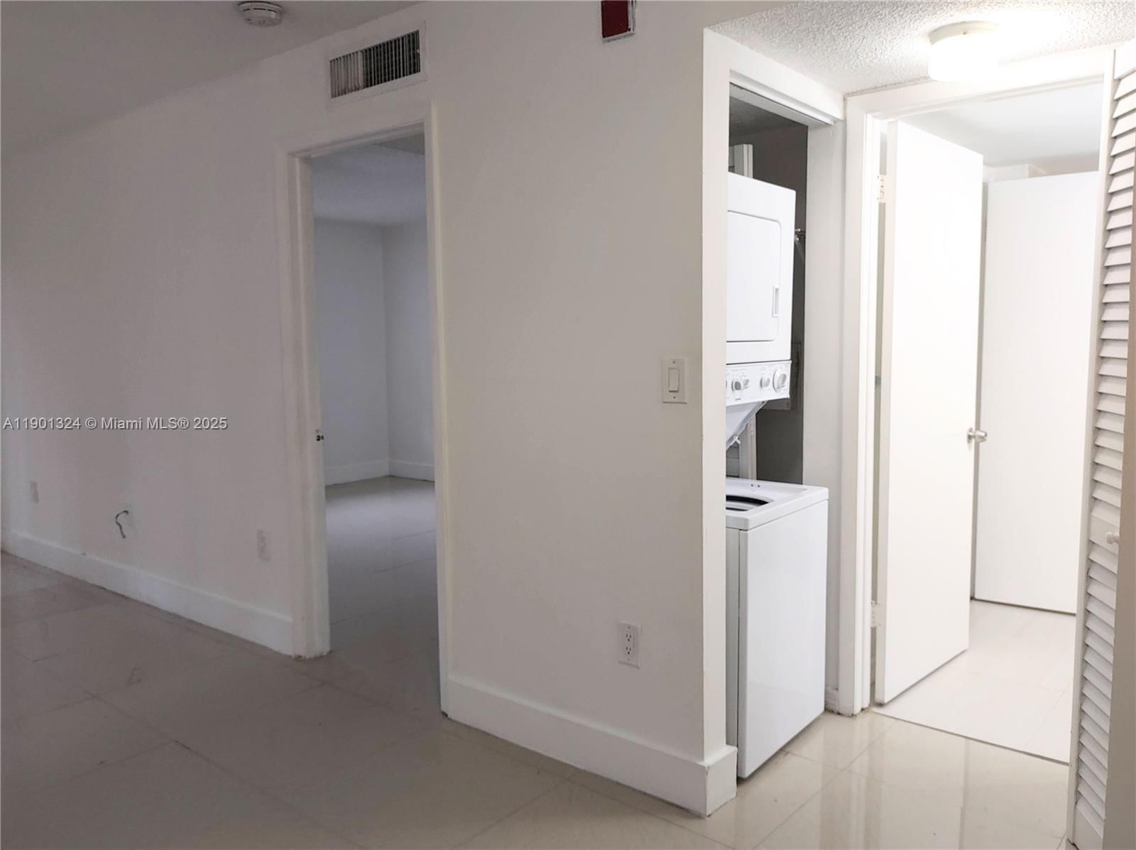 Real estate property located at 15500 80th St A-105, Miami-dade, The Courts At Kendall Con, Miami, FL
