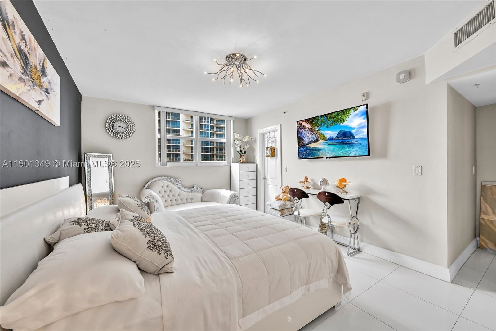 Real estate property located at 3001 Ocean Dr #1513, Broward, Residences On Hollywood B, Hollywood, FL