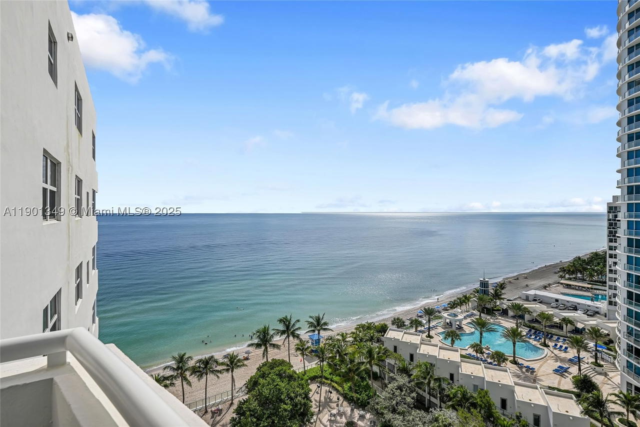 Real estate property located at 3001 Ocean Dr #1513, Broward, Residences On Hollywood B, Hollywood, FL