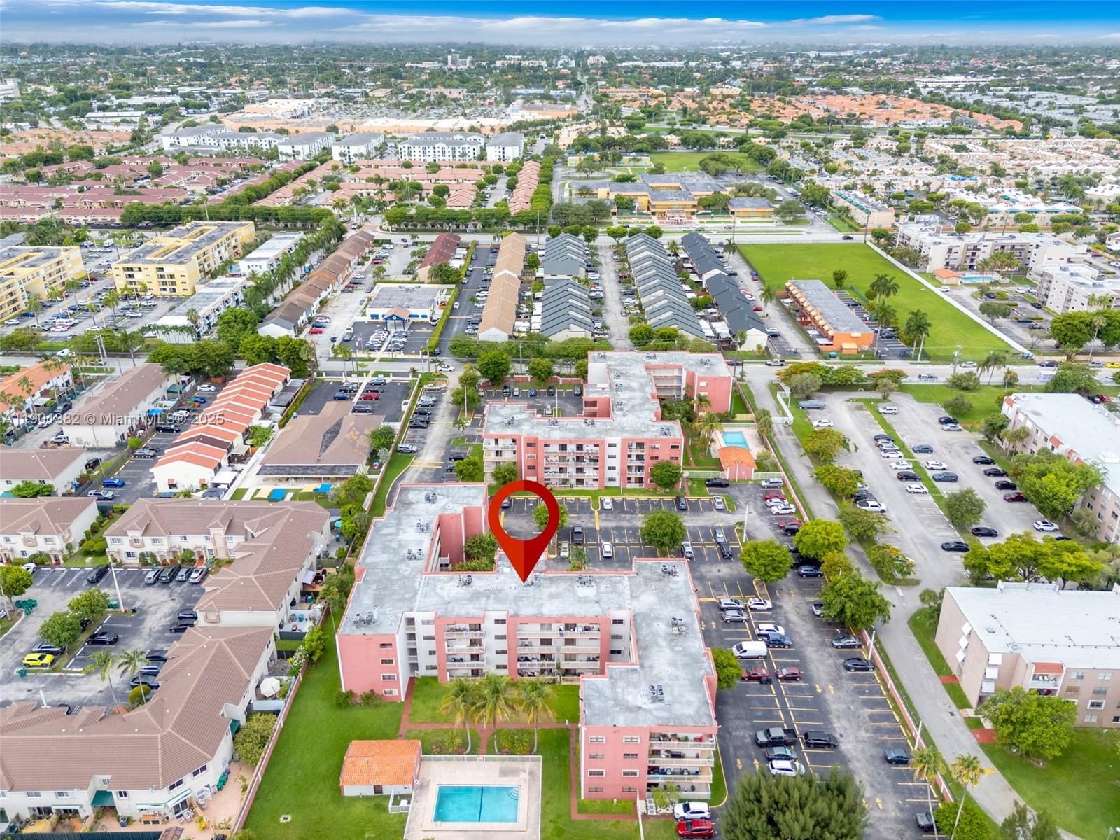 Real estate property located at 8425 8th St #109, Miami-dade, Visions At Fountainbleau, Miami, FL
