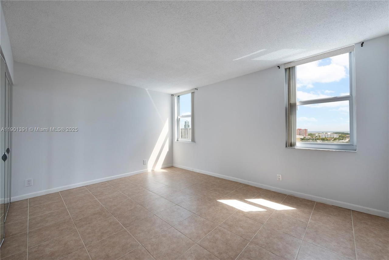 Real estate property located at 427 Golden Isles Dr #14J, Broward, Golden Horn South Condo, Hallandale Beach, FL
