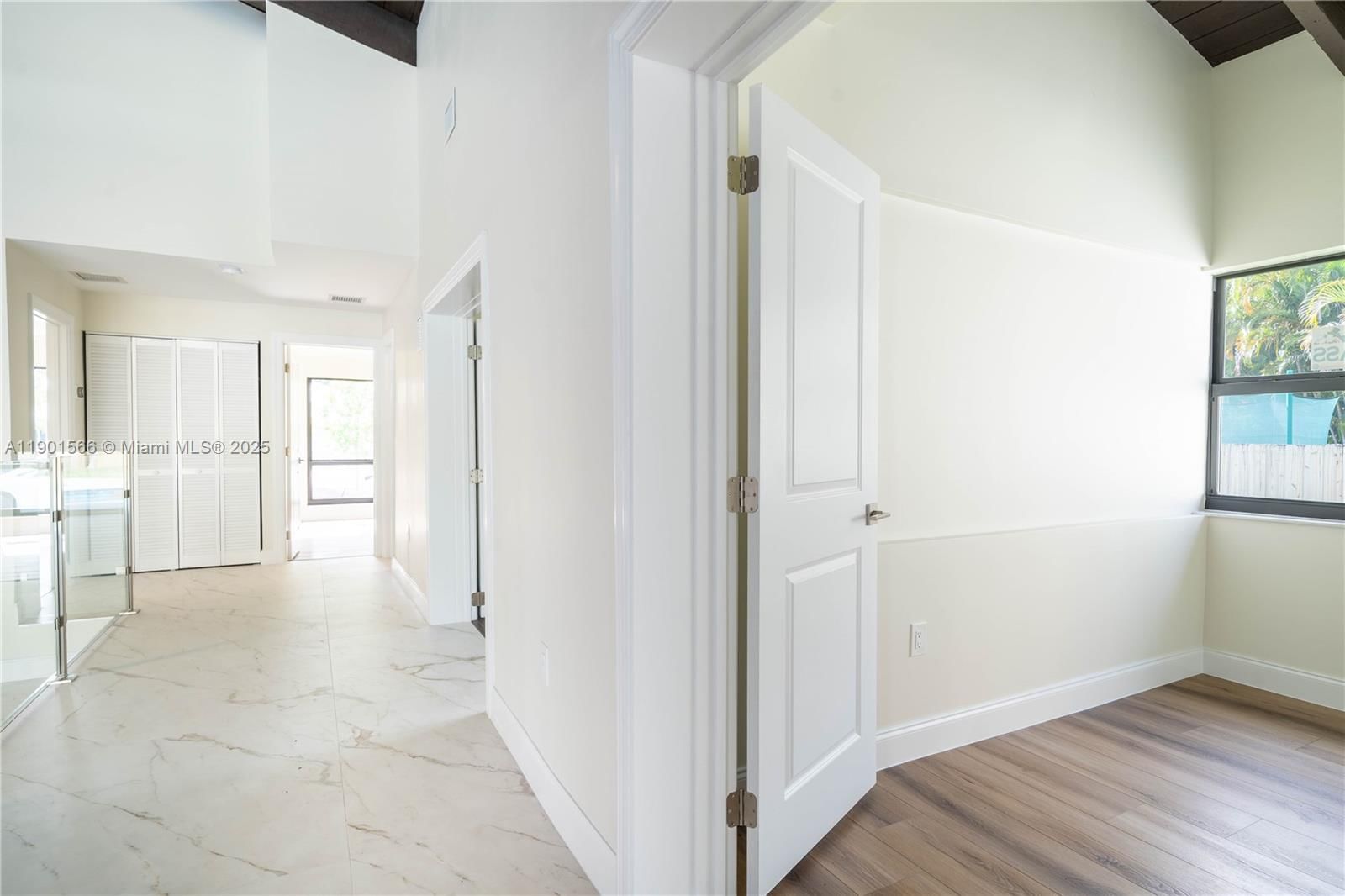 Real estate property located at 842 Coco Plum Cir, Broward, Jacaranda Area 9, Plantation, FL