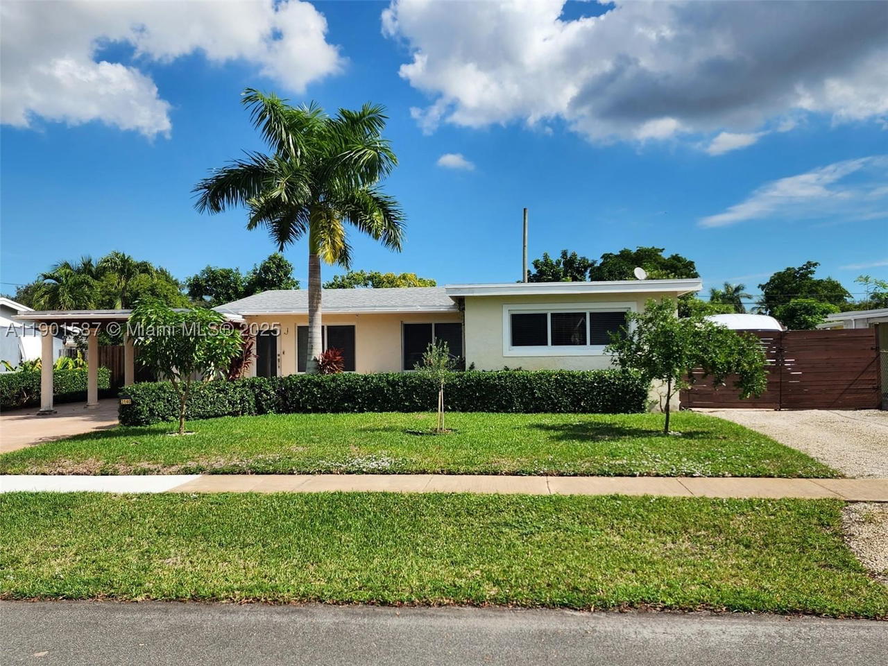 Real estate property located at 2140 36th Ave, Broward, Fairfax Brolliar Add Sec, Fort Lauderdale, FL