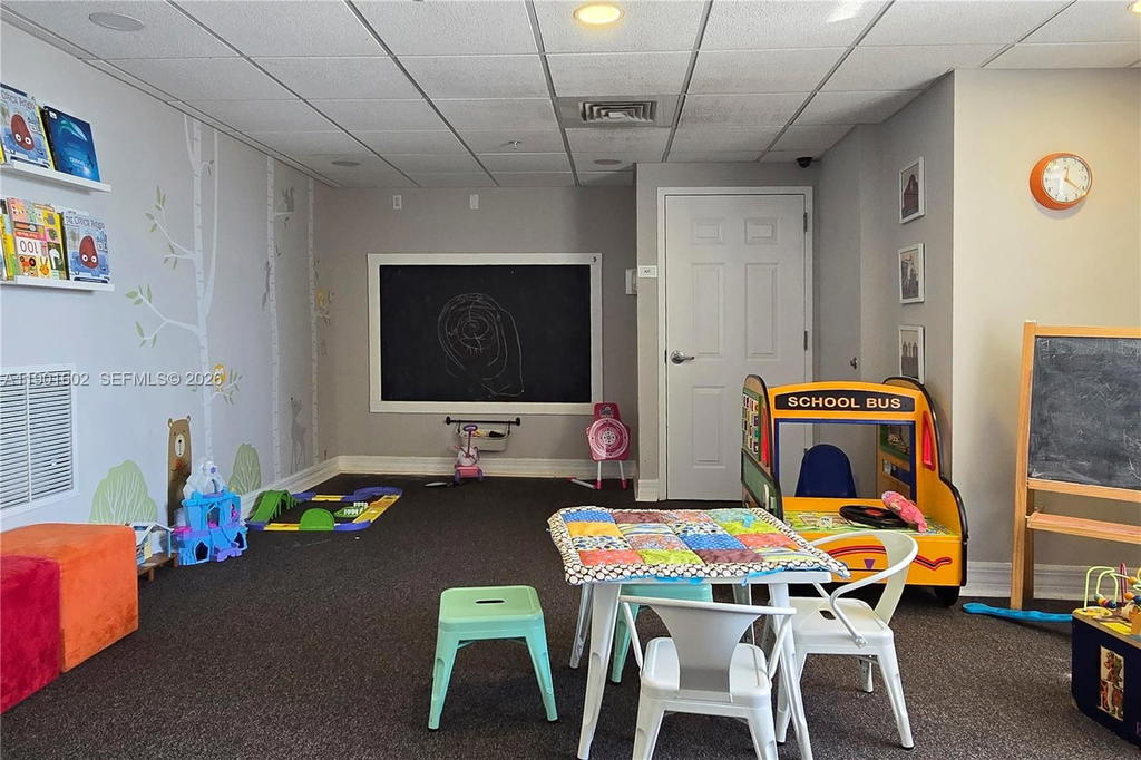 Real estate property located at 900 8th St #1009, Miami-dade, Brickell Vista Condo, Miami, FL