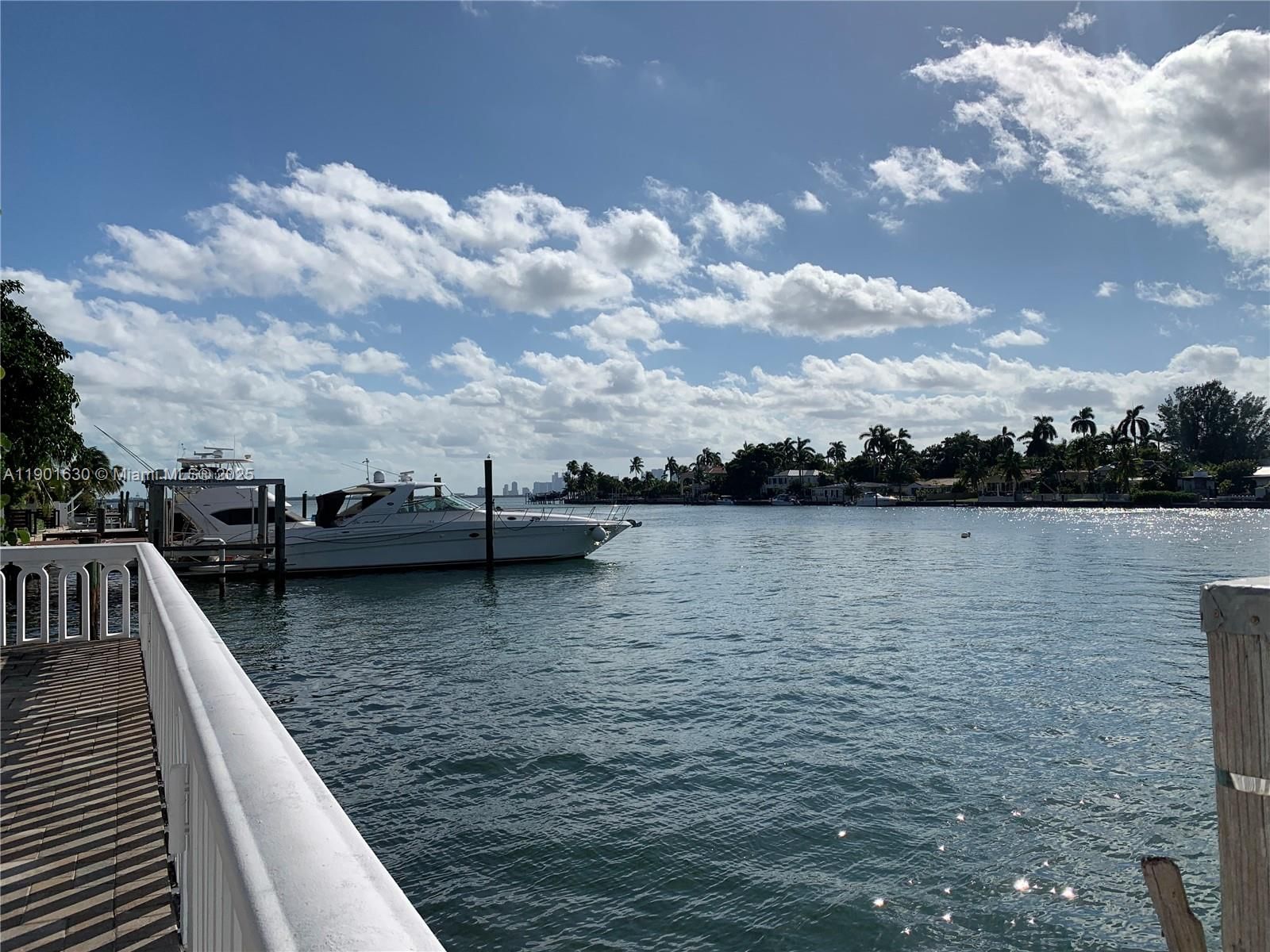 Real estate property located at 1455 Treasure Dr #2M, Miami-dade, Island Place At North Bay, North Bay Village, FL