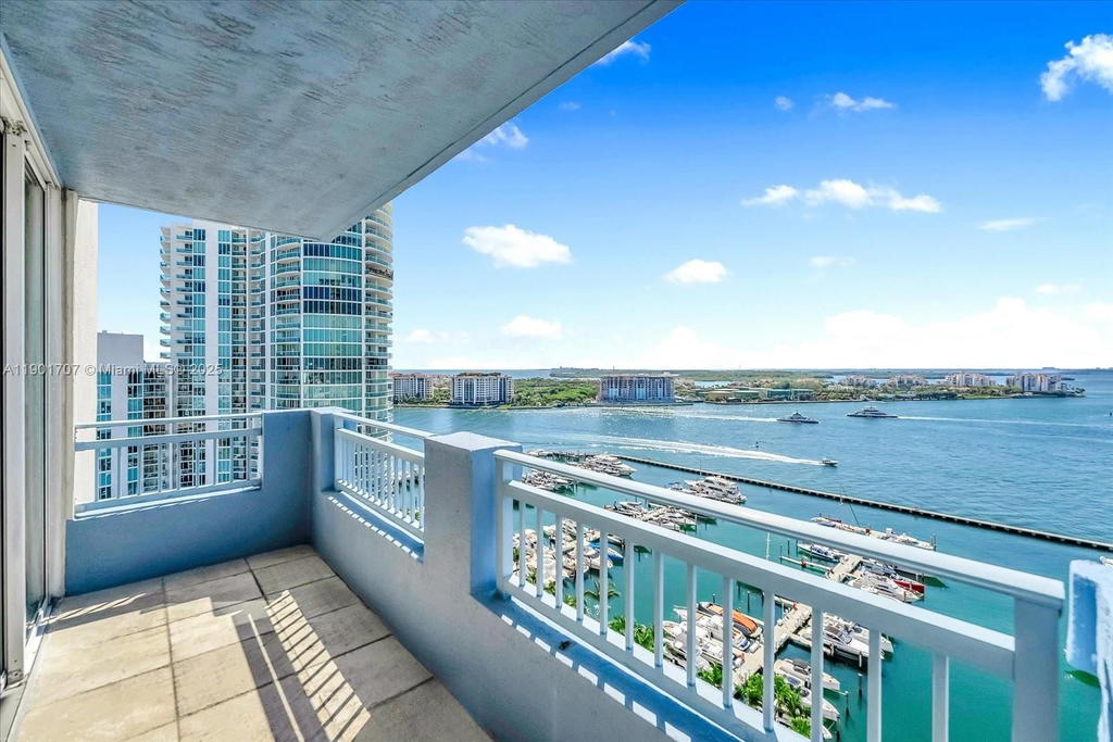 Real estate property located at 90 Alton Rd #2002, Miami-dade, Yacht Club At Portofino C, Miami Beach, FL