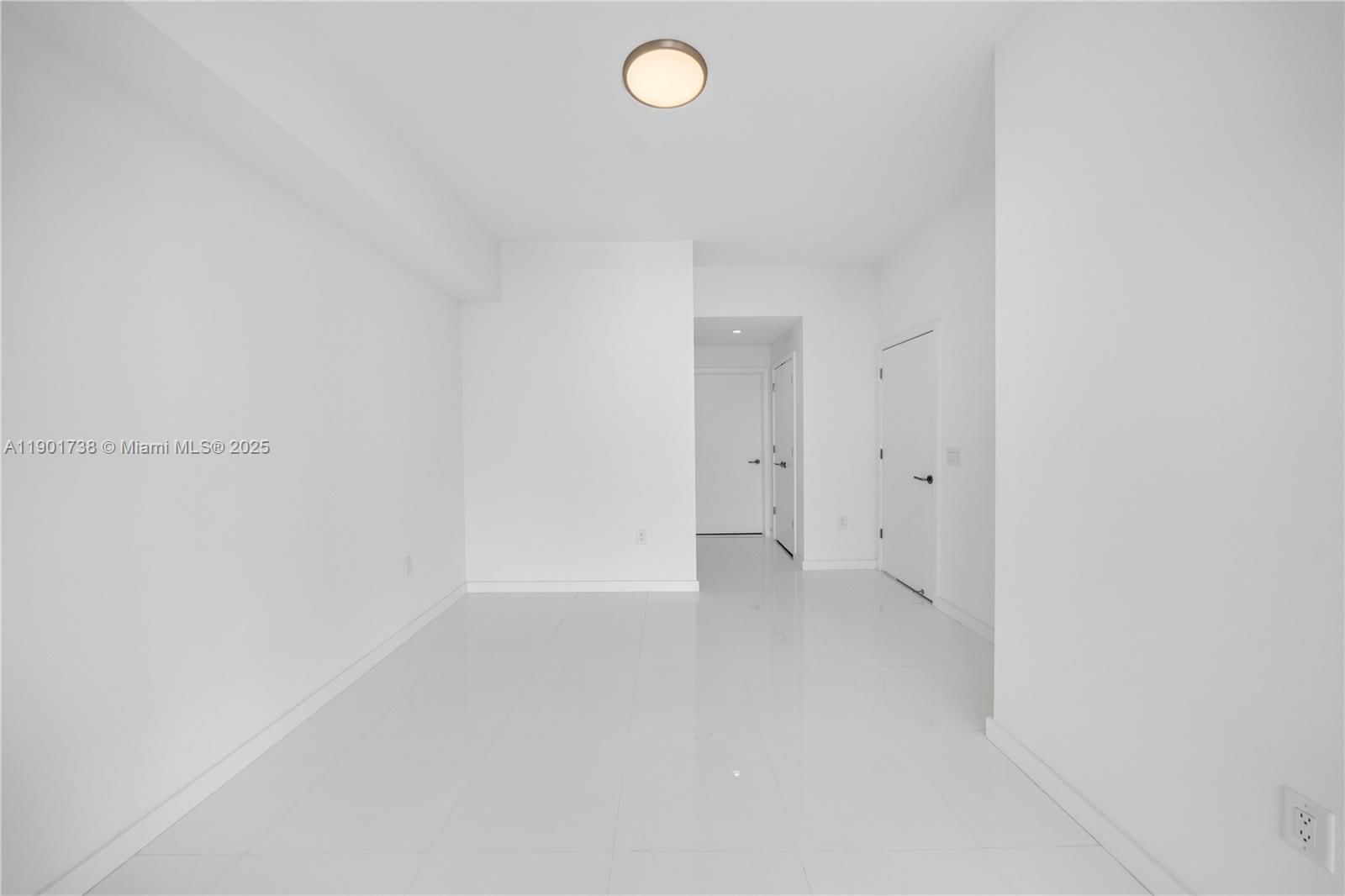 Real estate property located at 851 1st AVE #2106, Miami-dade, Paramount Miami Worldcent, Miami, FL