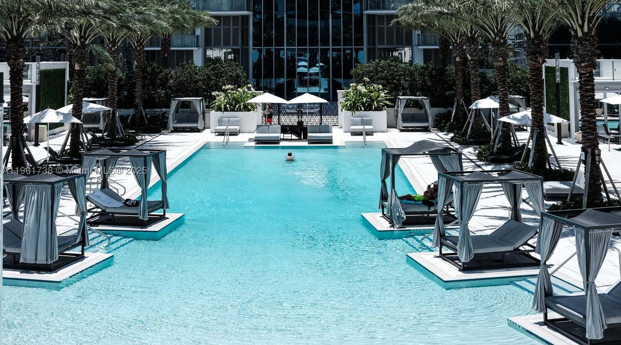 Real estate property located at 851 1st AVE #2106, Miami-dade, Paramount Miami Worldcent, Miami, FL