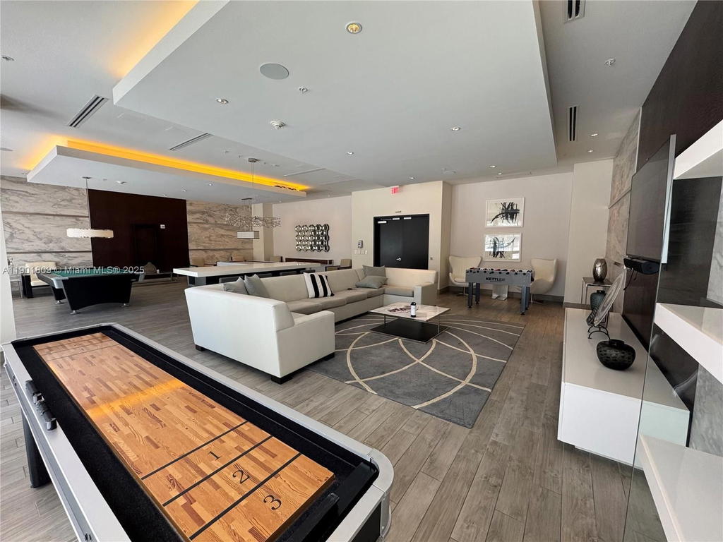 Real estate property located at 999 1st Avenue #2509, Miami-dade, Nine At Mary Brickell Vil, Miami, FL