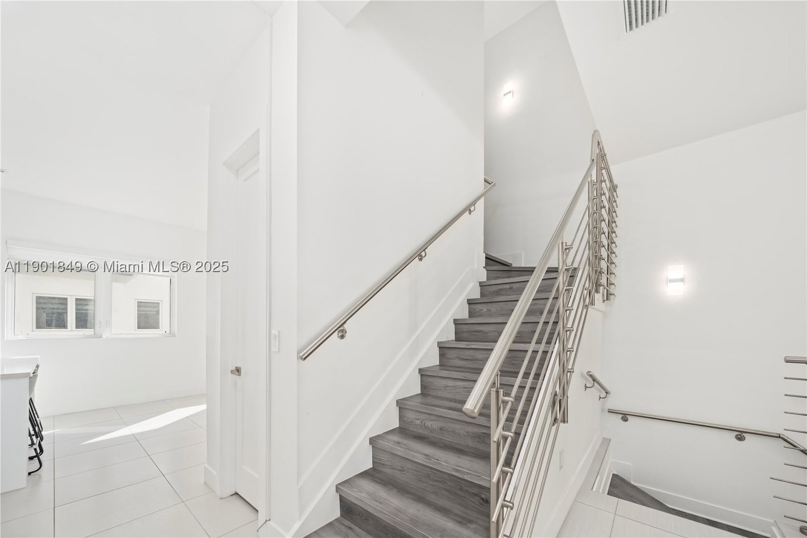 Real estate property located at 9153 33rd St, Miami-dade, Contempo Townhomes, Doral, FL
