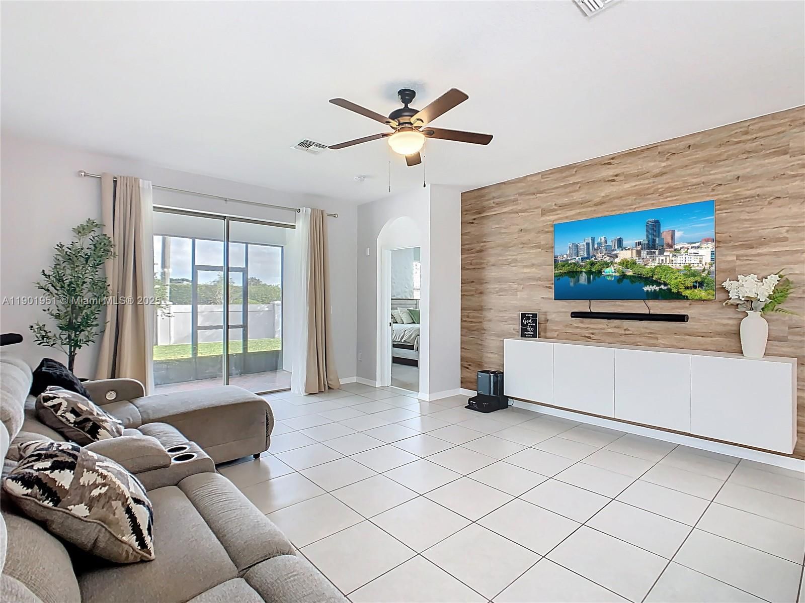 Real estate property located at 1292 HILLTOP PL, Osceola, Reserve At Pine Tree, St Cloud, FL