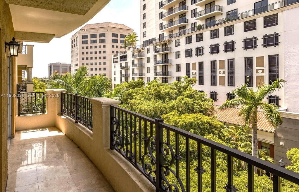 Real estate property located at 20 Calabria Ave #505, Miami-dade, Villa Calabria Condo, Coral Gables, FL