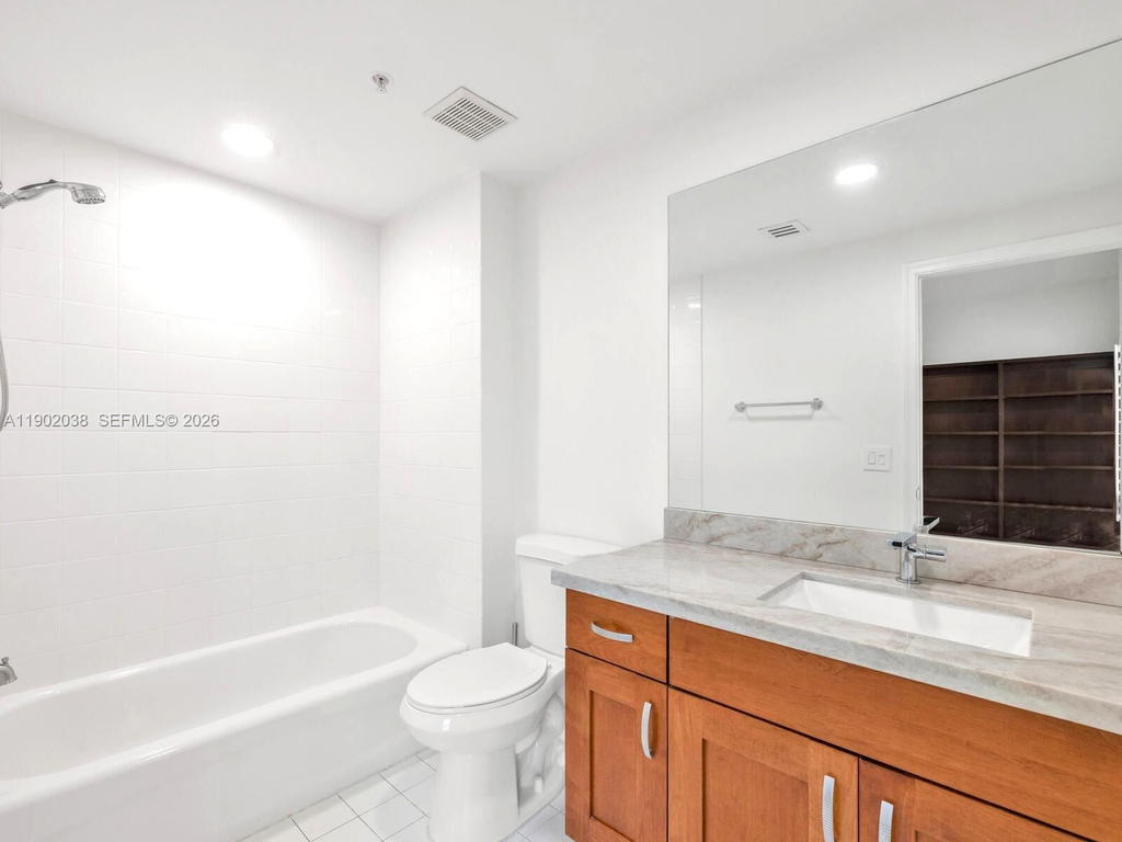 Real estate property located at 20 Calabria Ave #505, Miami-dade, Villa Calabria Condo, Coral Gables, FL