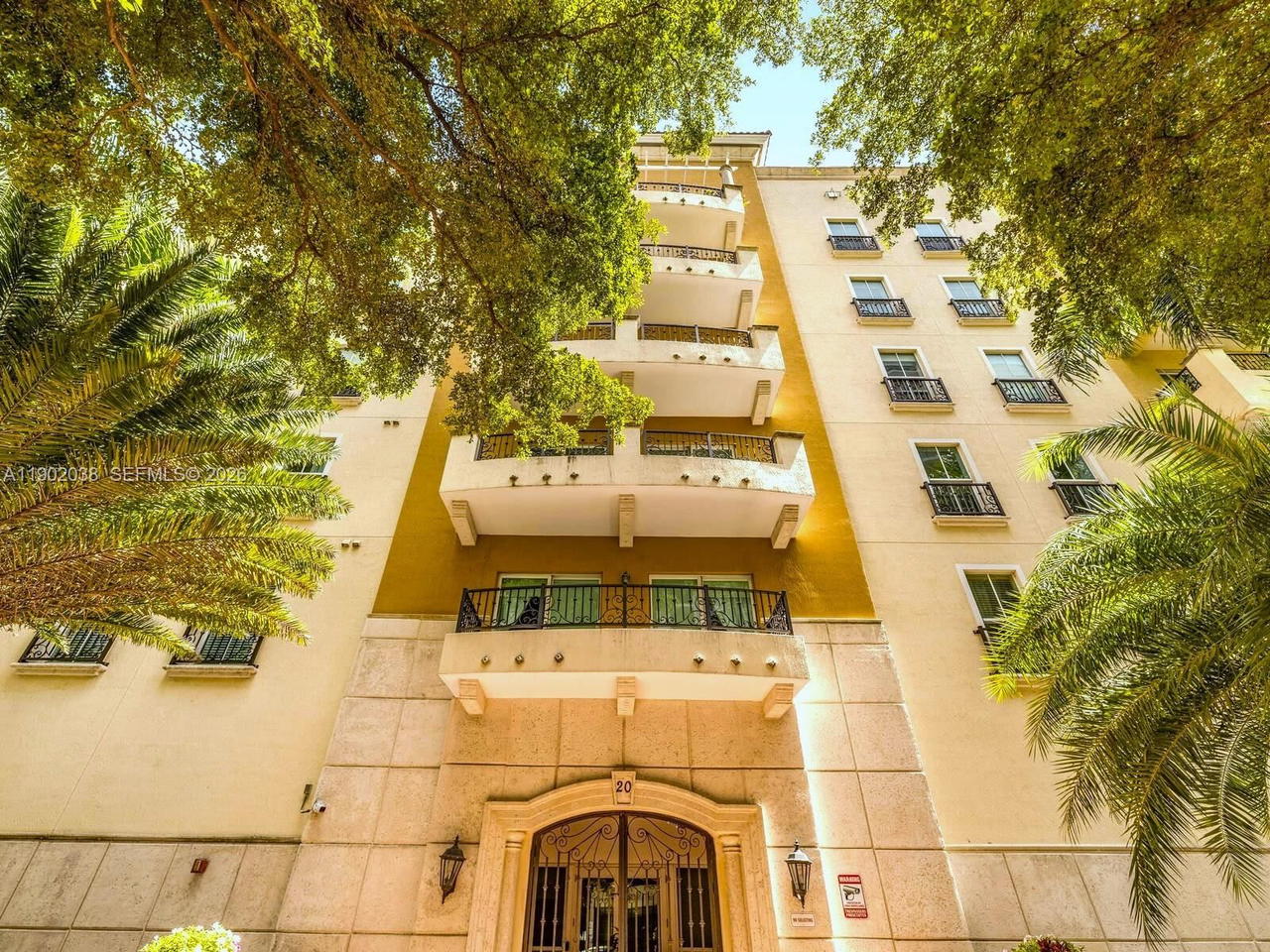 Real estate property located at 20 Calabria Ave #505, Miami-dade, Villa Calabria Condo, Coral Gables, FL