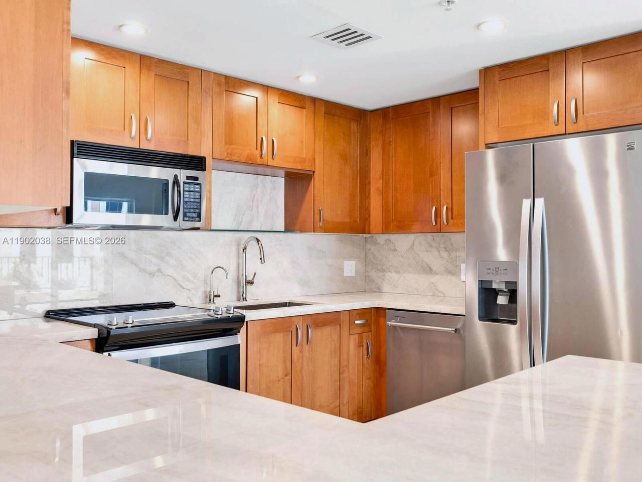 Real estate property located at 20 Calabria Ave #505, Miami-dade, Villa Calabria Condo, Coral Gables, FL