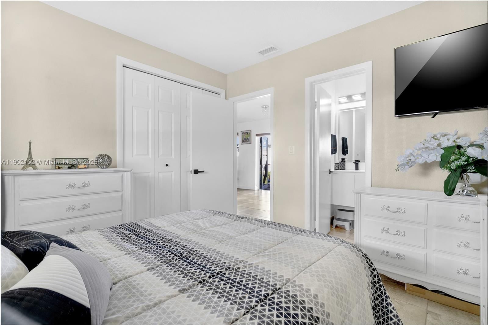 Real estate property located at 17020 118th Pl, Miami-dade, So Miami Heights Manor, Miami, FL