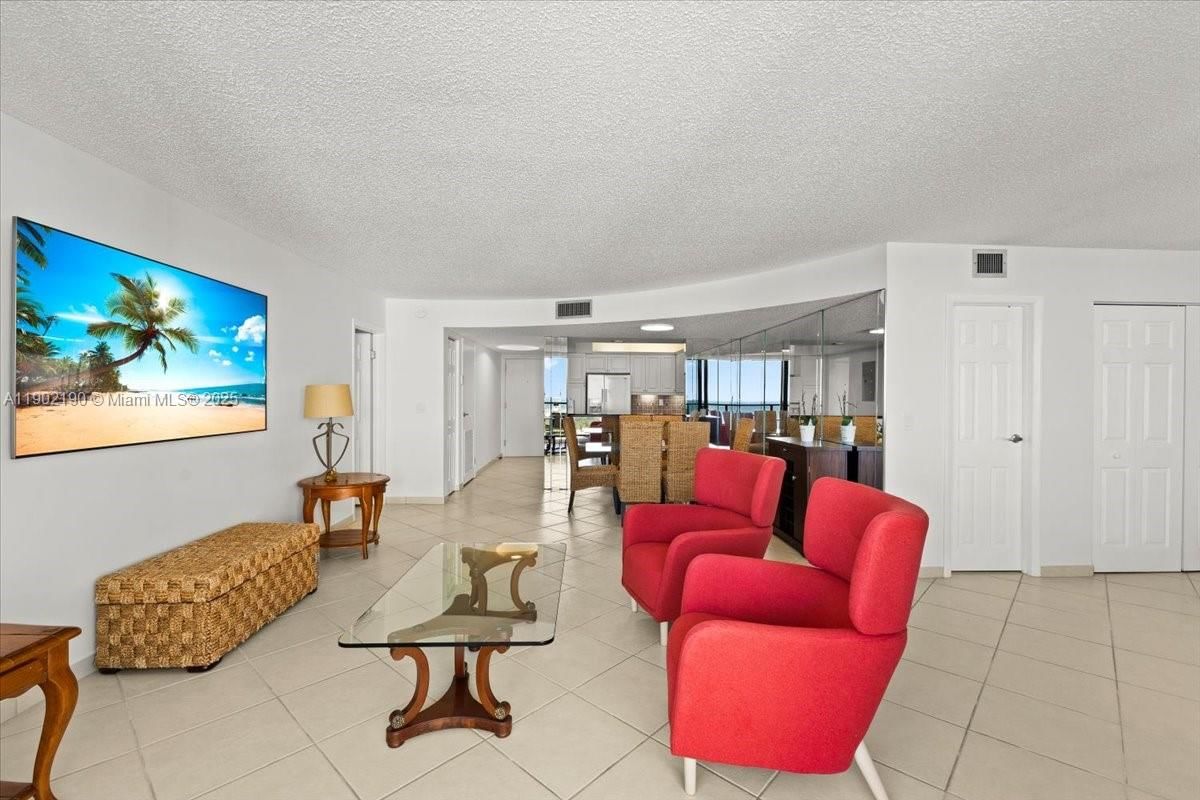 Real estate property located at 2301 Ocean Dr #2004, Broward, Catania Condo, Hollywood, FL