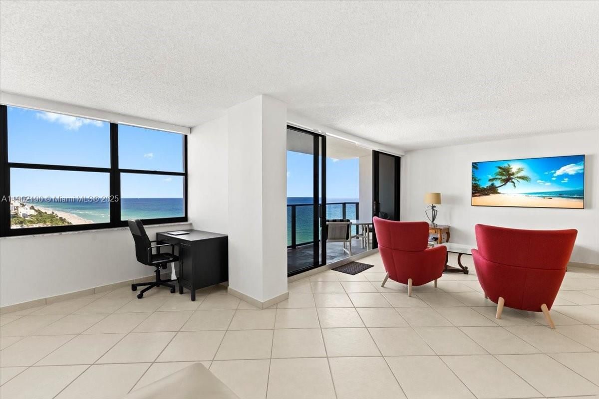 Real estate property located at 2301 Ocean Dr #2004, Broward, Catania Condo, Hollywood, FL