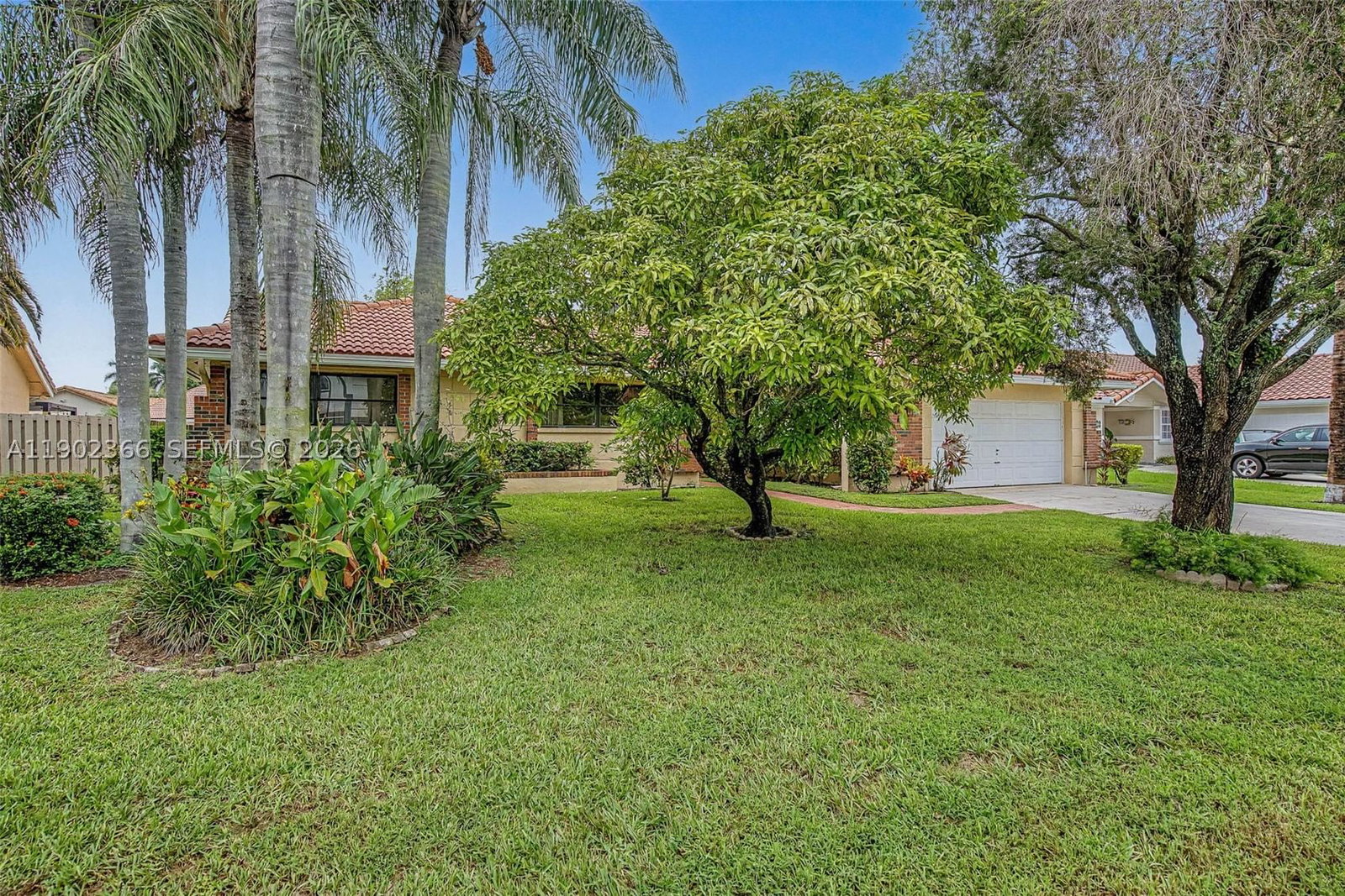 Real estate property located at 5641 Thistledown Ter, Broward, Hawkes Bluff, Davie, FL