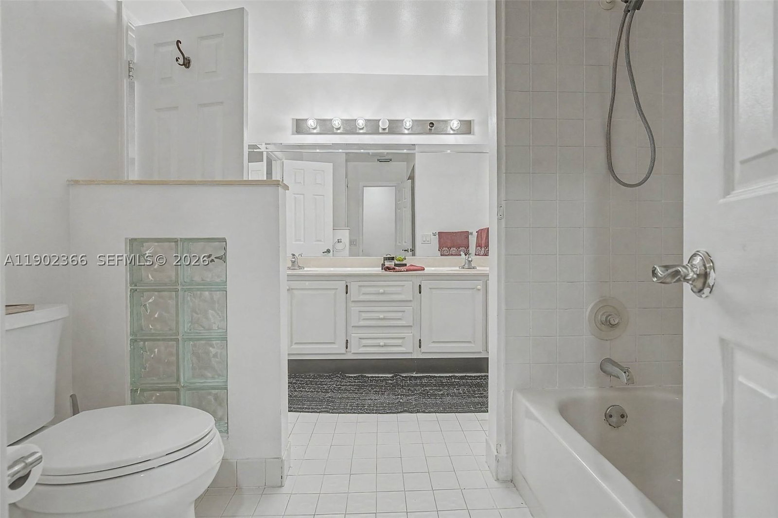 Real estate property located at 5641 Thistledown Ter, Broward, Hawkes Bluff, Davie, FL