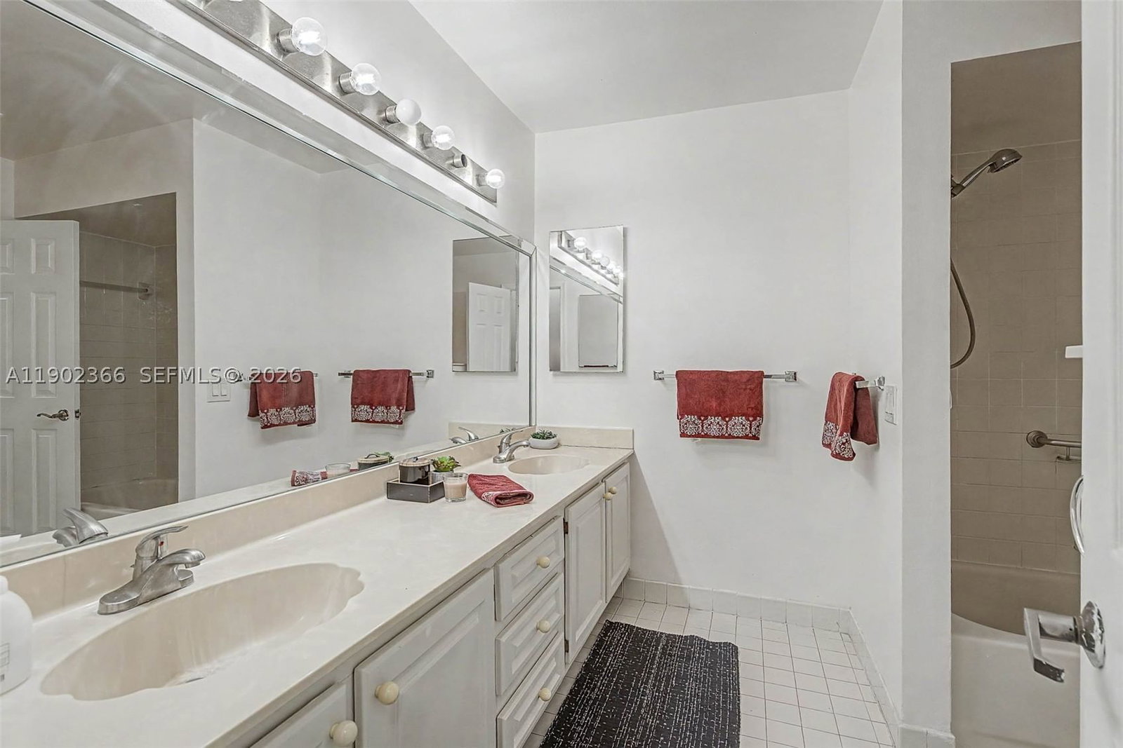 Real estate property located at 5641 Thistledown Ter, Broward, Hawkes Bluff, Davie, FL