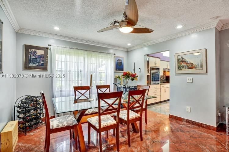 Real estate property located at 10026 52nd Ter, Miami-dade, The Townhomes Of Doral Oa, Doral, FL