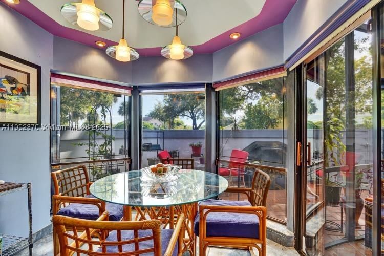 Real estate property located at 10026 52nd Ter, Miami-dade, The Townhomes Of Doral Oa, Doral, FL