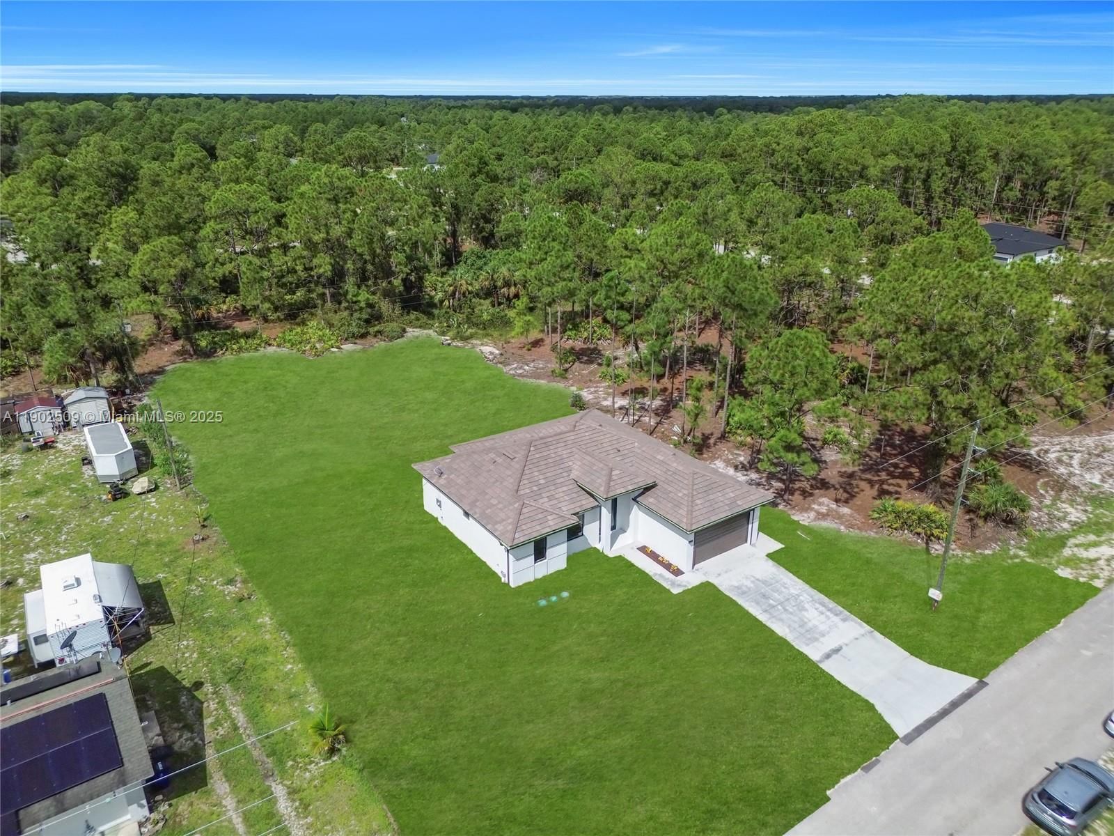Real estate property located at 1689 Palmetto Ave, Lee, Lehigh Acres, Lehigh Acres, FL