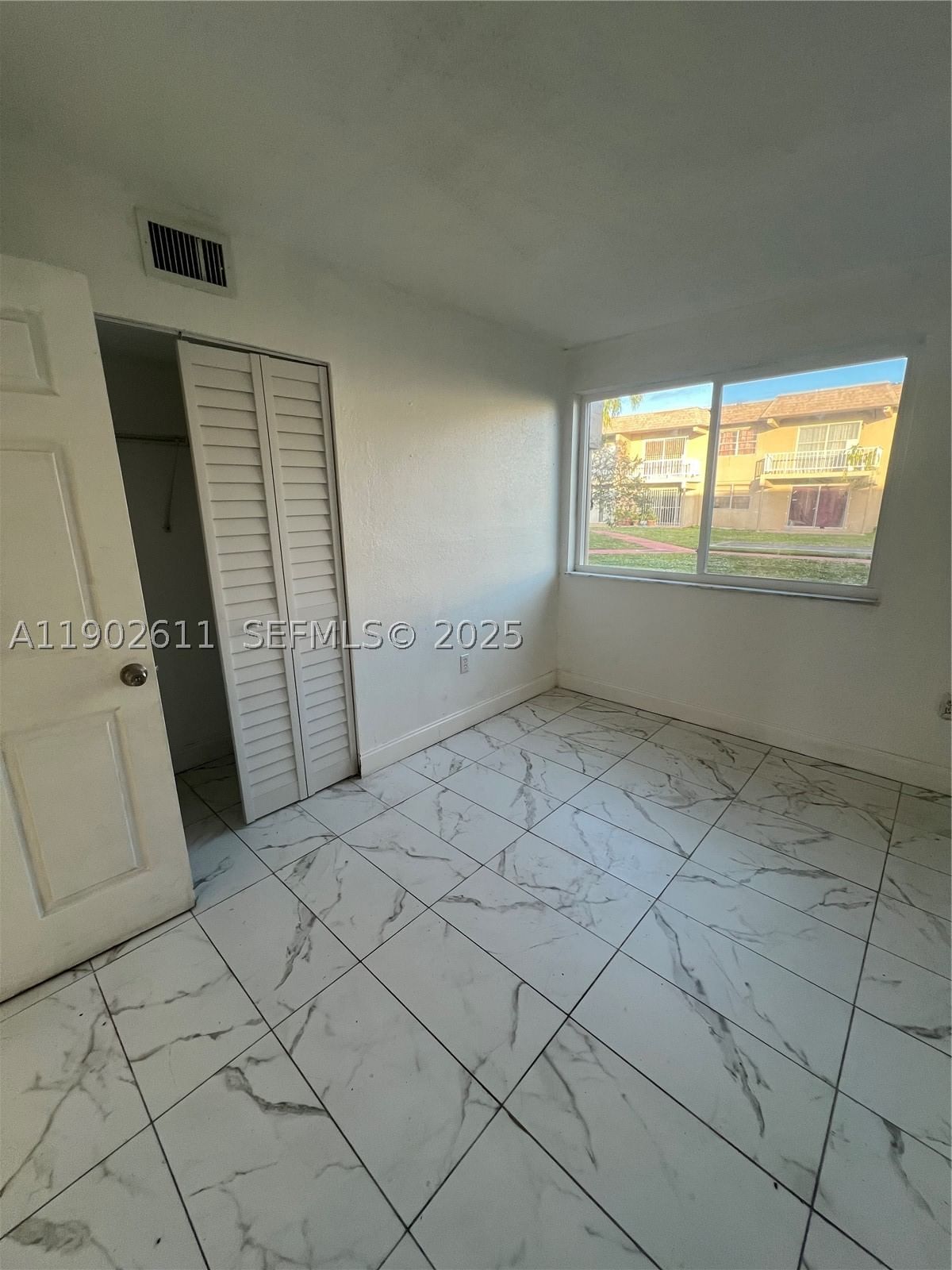Real estate property located at 301 177th St #136, Miami-dade, New World Condo Apts Ii, Miami Gardens, FL