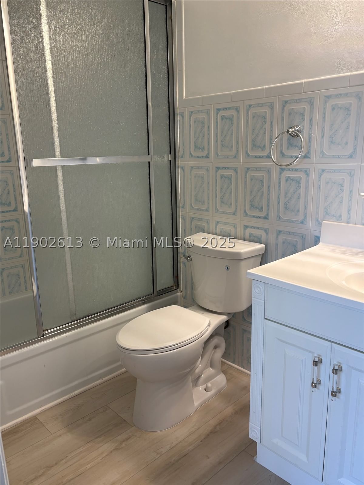 Real estate property located at 4700 35TH ST #602, Broward, Walnut Gardens Condo, Lauderdale Lakes, FL