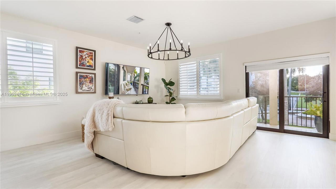 Real estate property located at 4741 85th Ave, Miami-dade, Downtown Doral South Phas, Doral, FL