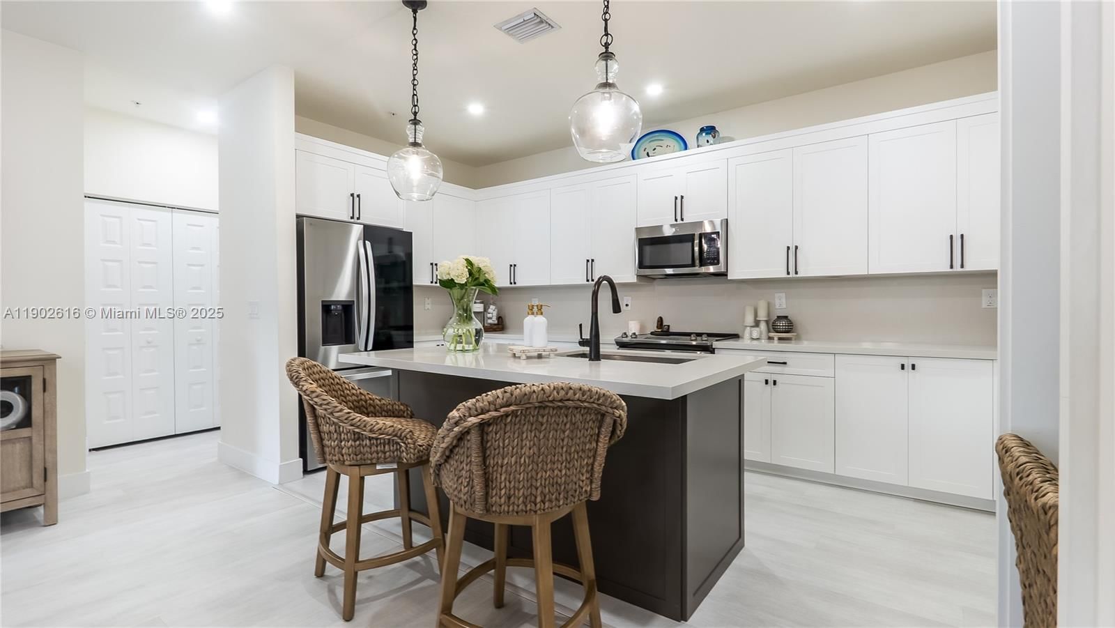 Real estate property located at 4741 85th Ave, Miami-dade, Downtown Doral South Phas, Doral, FL