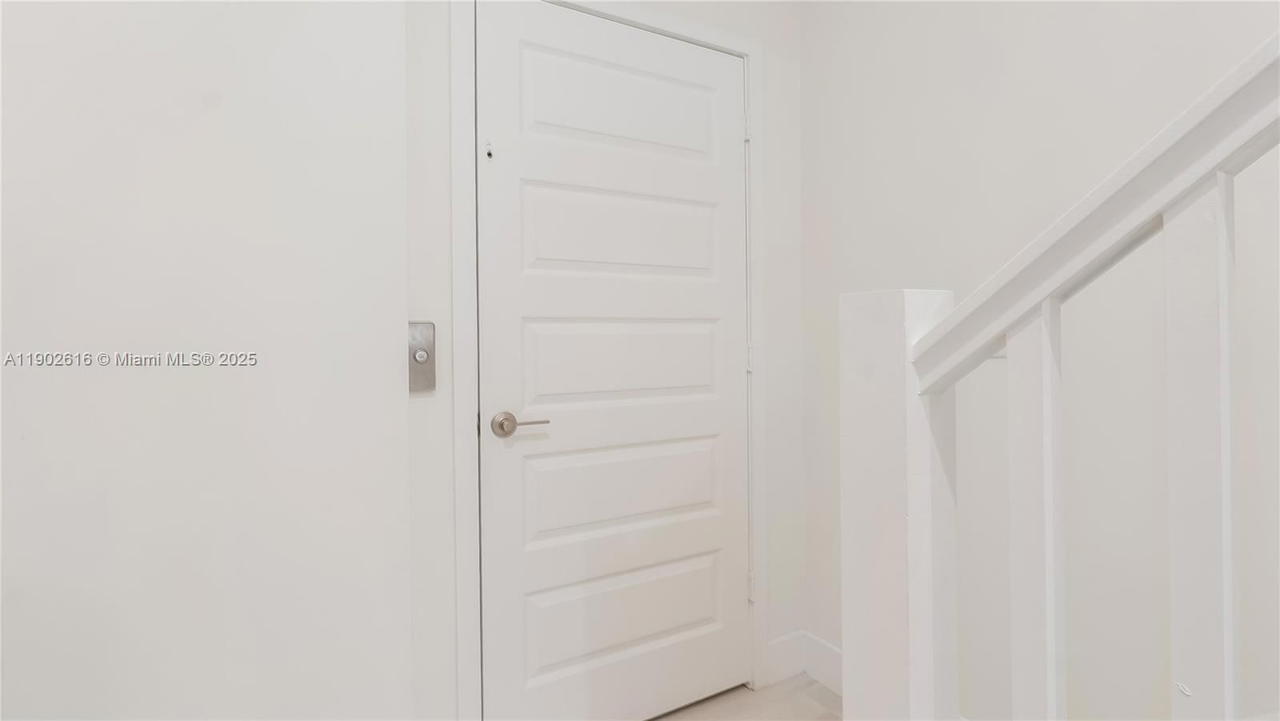 Real estate property located at 4741 85th Ave, Miami-dade, Downtown Doral South Phas, Doral, FL