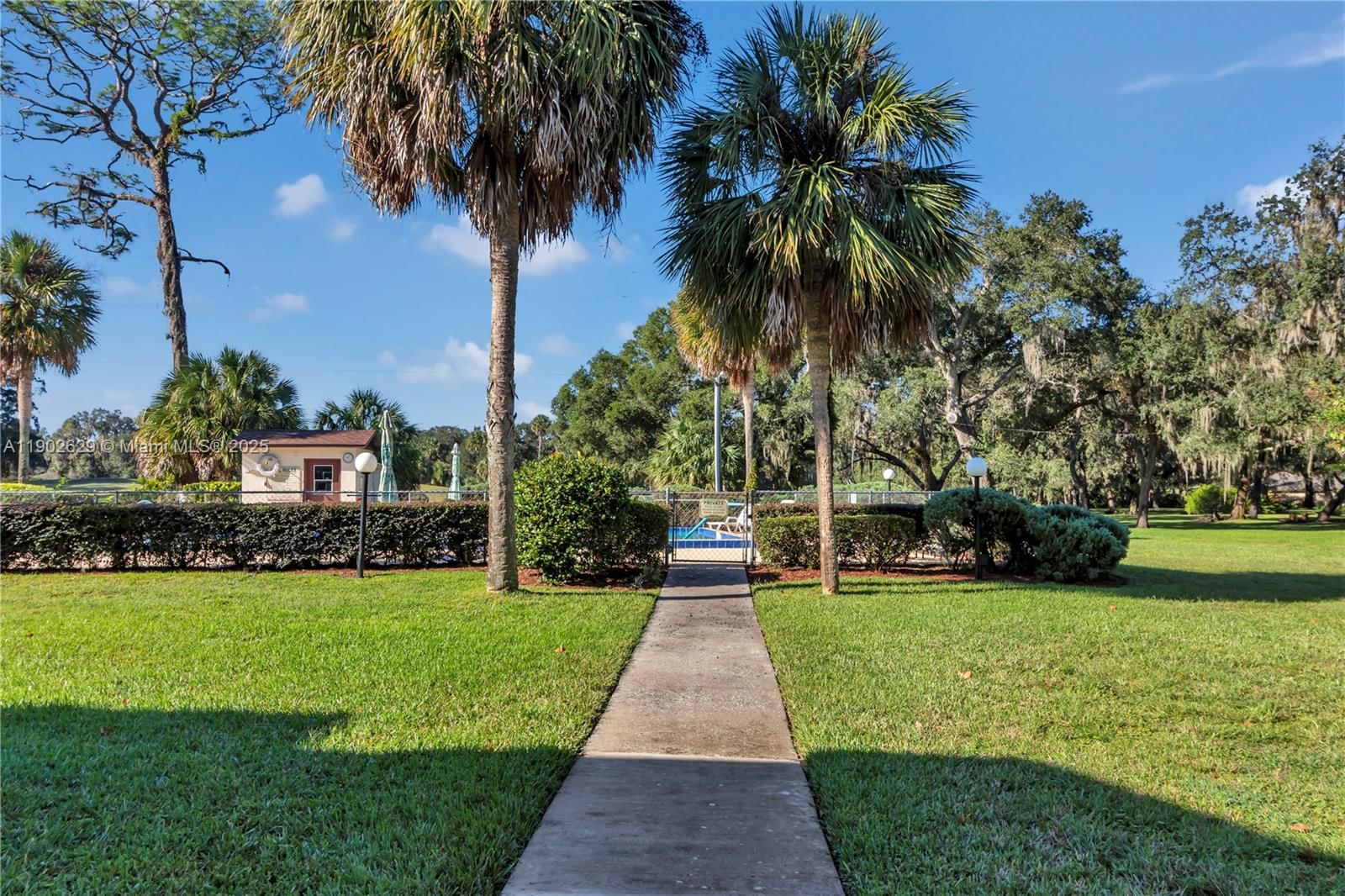 Real estate property located at 737 Midway Dr B, Marion, Silver Springs Shores, Ocala, FL